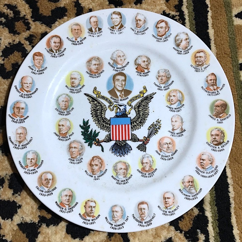 SPENCER GIFTS IN 1981 TWO HUNDRED YEARS OF PRESIDENTS PLATE COLLECTIBLE